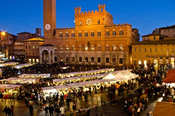 Il 6 e 7 dicembre a Siena gustate la gastronomia del '300 al "Mercato del Campo"