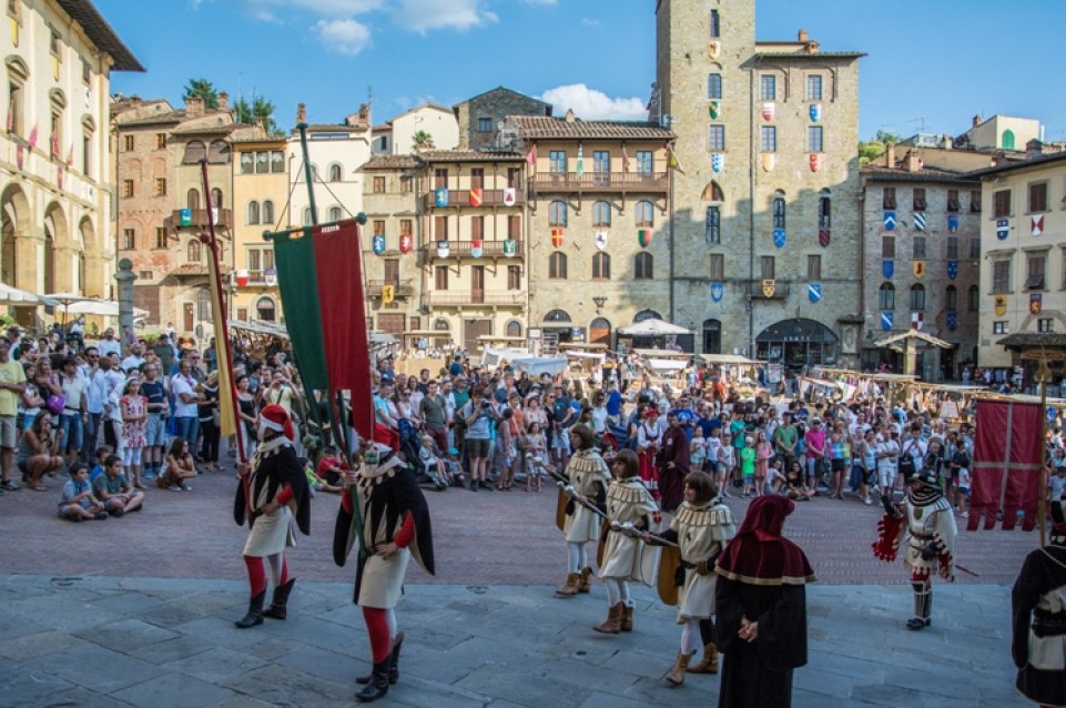 Arezzo Back in Time: dal 28 al 30 luglio vi aspetta il più grande evento multi epoca d'Europa 