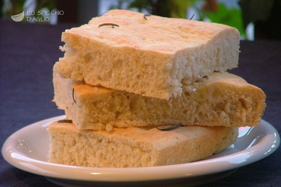 Focaccia al rosmarino Focaccia al rosmarino