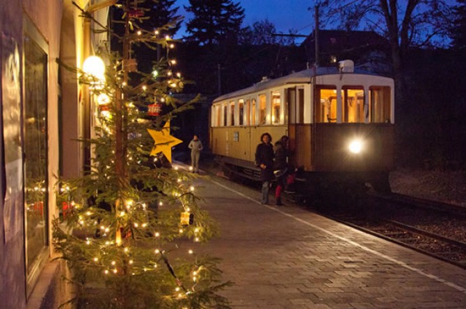 Dal 28 novembre al 28 dicembre a Renon il Natale arriva a bordo del treno Dal 28 novembre al 28 dicembre a Renon il Natale arriva a bordo del treno