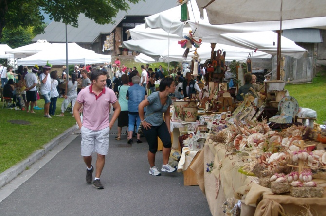 A Sauris il 12/13 ed il 19/20 luglio vi aspetta la Festa del prosciutto 2014 A Sauris il 12/13 ed il 19/20 luglio vi aspetta la Festa del prosciutto 2014
