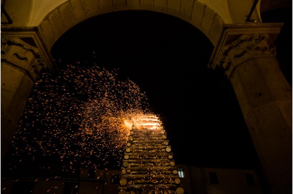 Ad Abbadia San Salvatore il 24 dicembre si riaccende la magia delle Fiaccole Ad Abbadia San Salvatore il 24 dicembre si riaccende la magia delle Fiaccole