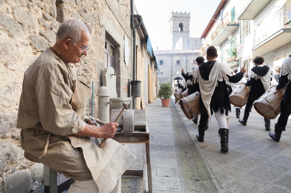 Dal 6 all'8 luglio Abbadia San Salvatore celebra il Medioevo con l'"Offerta dei Censi" 