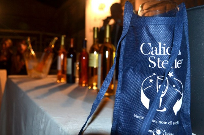 Calici di stelle 2014: dal 5 al 10 agosto vino e musica lungo lo stivale Calici di stelle 2014: dal 5 al 10 agosto vino e musica lungo lo stivale