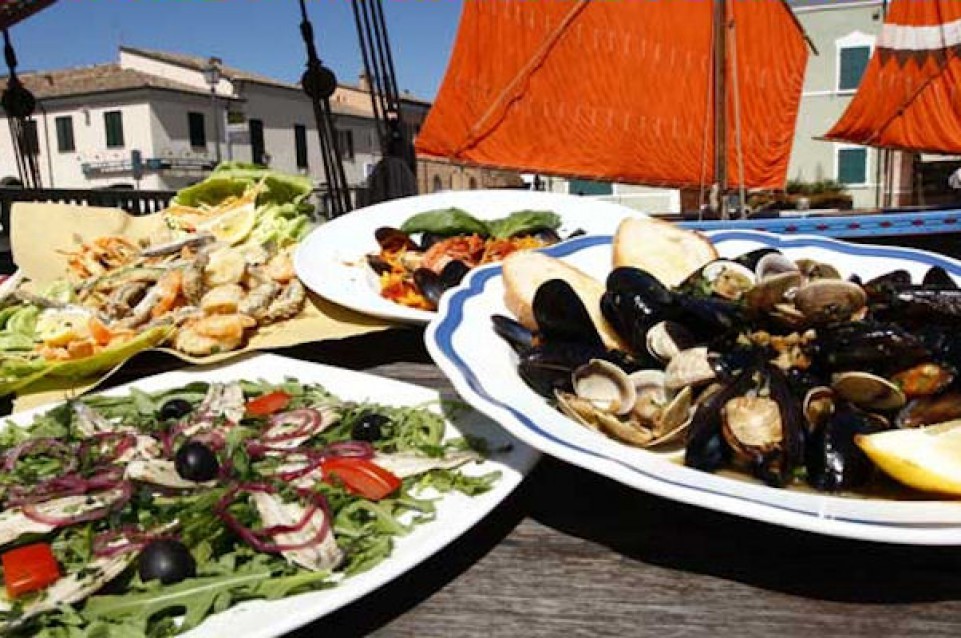 Dal 30 ottobre al 2 novembre a Cesenatico torna "Il Pesce fa Festa" Dal 30 ottobre al 2 novembre a Cesenatico torna "Il Pesce fa Festa"
