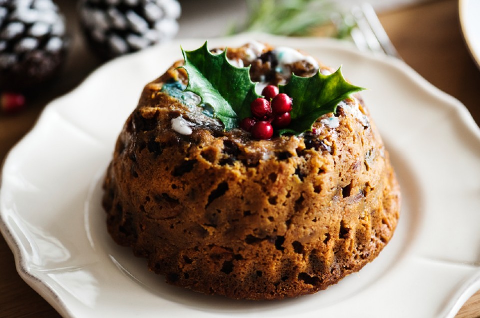 Conoscete il Christmas Pudding? Il piatto natalizio inglese per eccellenza! 