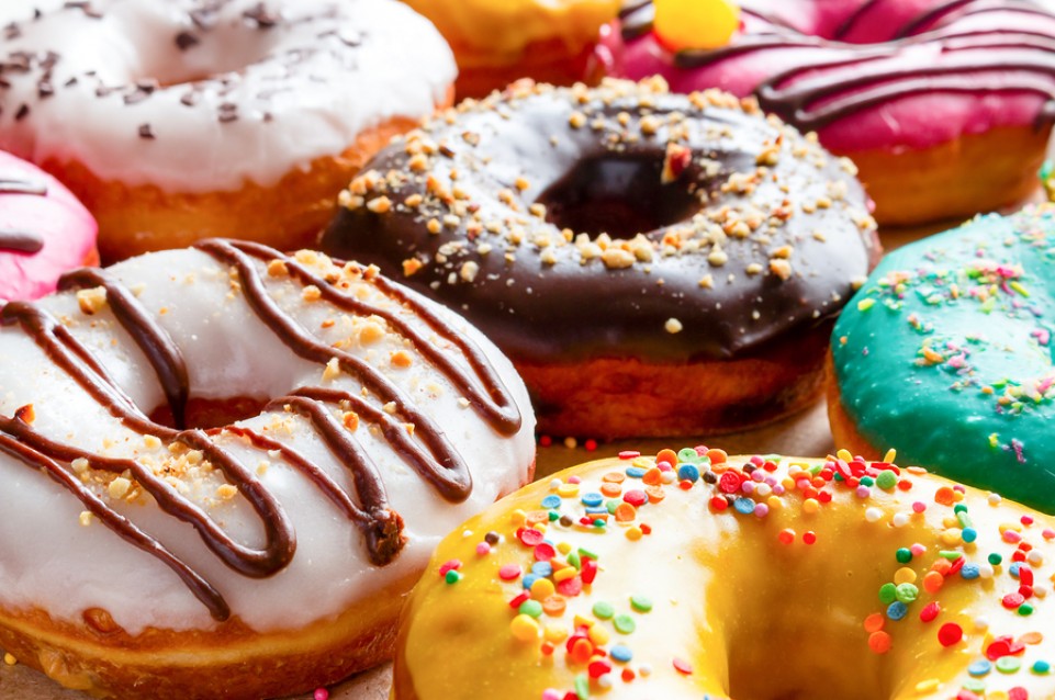 Donuts: ecco la storia delle golose ciambelline fritte americane