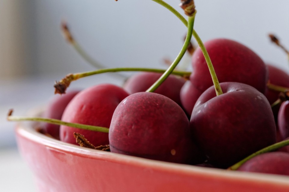 Estate: a tavola gli italiani preferiscono frutta e verdura Estate: a tavola gli italiani preferiscono frutta e verdura