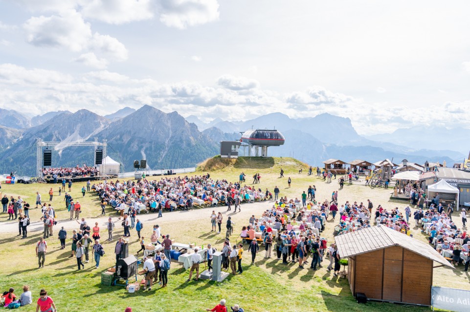 Festa dello Speck Alto Adige: Il 28 e 29 settembre a Plan de Corones Festa dello Speck Alto Adige: Il 28 e 29 settembre a Plan de Corones
