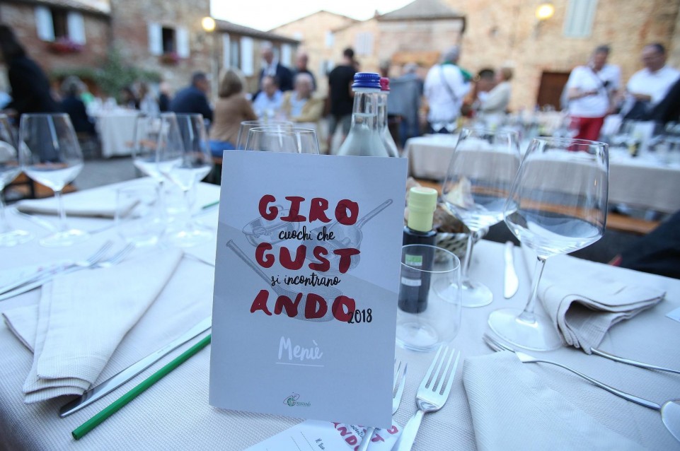 Girogustando: fra ottobre e novembre nelle Terre di Siena tornano i "gemellaggi" gastronomici  