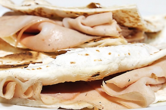 Venerdì 4 luglio la Notte Rosa festeggia il binomio perfetto: Mortadella e Piadina Venerdì 4 luglio la Notte Rosa festeggia il binomio perfetto: Mortadella e Piadina