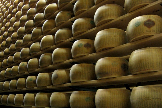 Una mail per salvare il Parmigiano "terremotato" Una mail per salvare il Parmigiano "terremotato"