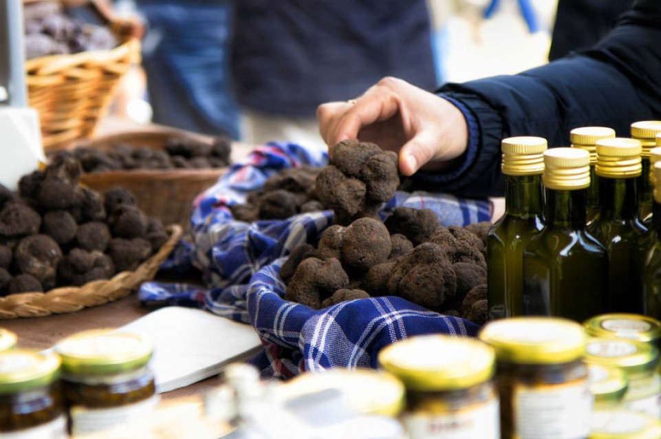 Nero Norcia: dal 26 al 28 febbraio a Norcia appuntamento con il tartufo