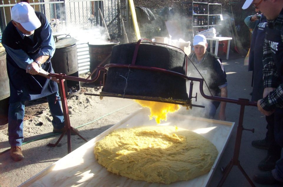 Polentarte: il 15 febbraio a Monteveneroso si festeggia tradizione culinaria e creatività 