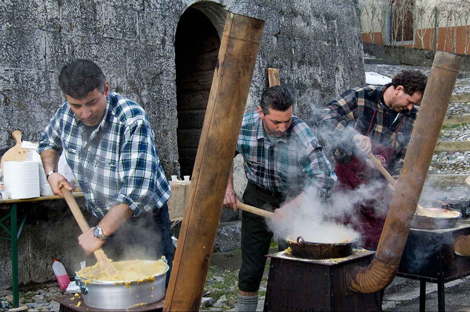 Sapori di Carnia: il 13 dicembre a Raveo gastronomia e tradizione vi aspettano
