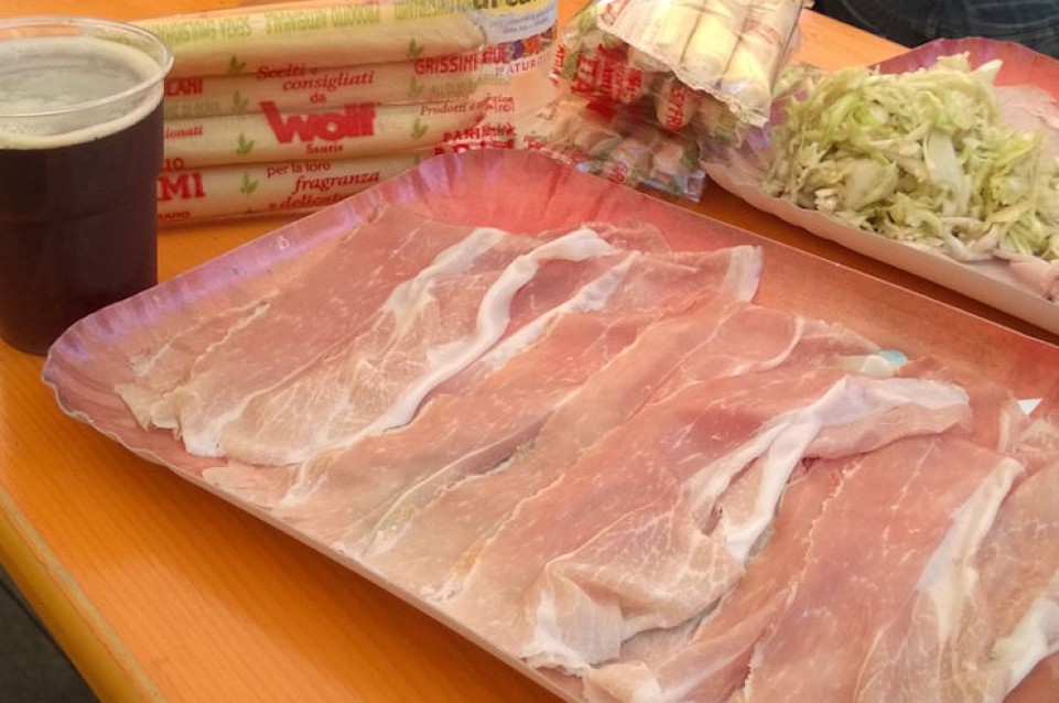 A luglio a Sauris arriva la "Festa del Prosciutto" A luglio a Sauris arriva la "Festa del Prosciutto"