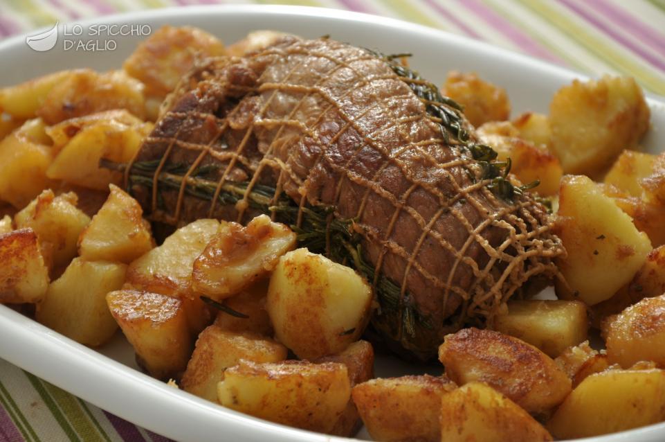 Risultati immagini per CERVO ARROSTO CON PATATE