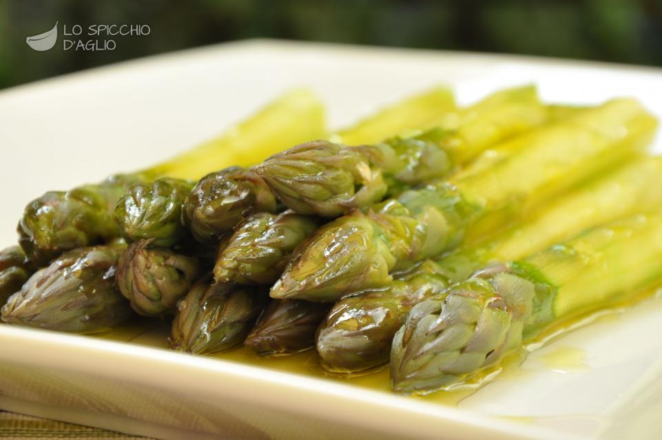 Asparagi a vapore Asparagi a vapore