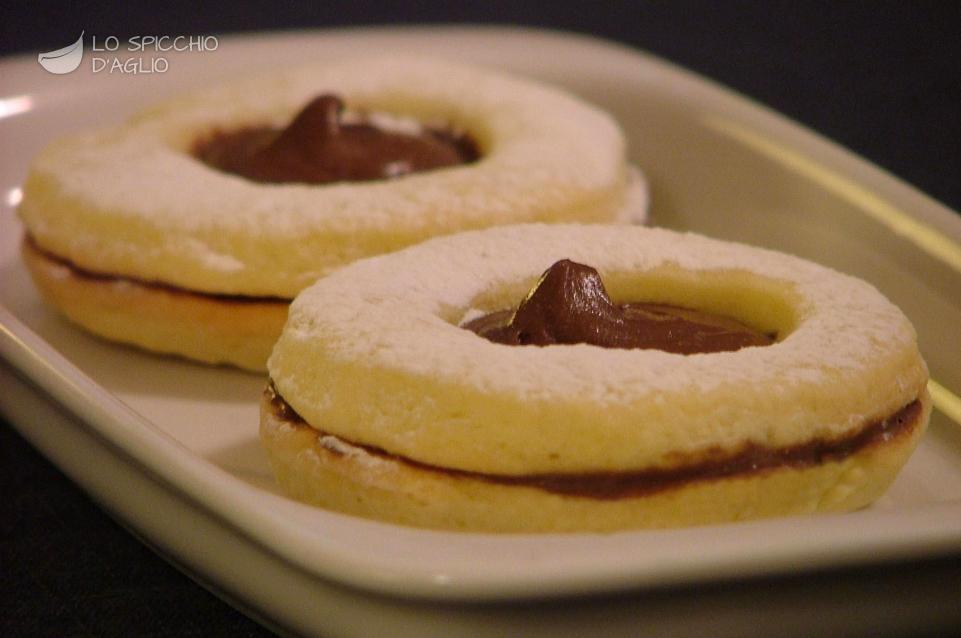 Biscotti Di Natale Con Nutella.Ricetta Biscotti Di Pasta Frolla Alla Nutella Le Ricette Dello Spicchio D Aglio