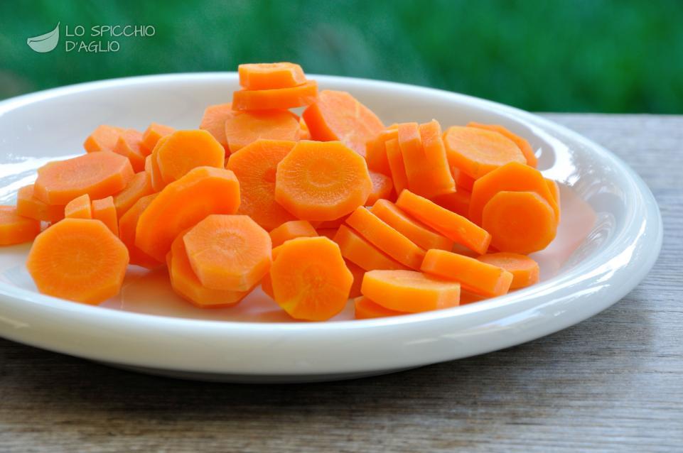 Ricetta - Carote a vapore al microonde - Le ricette dello spicchio d'aglio