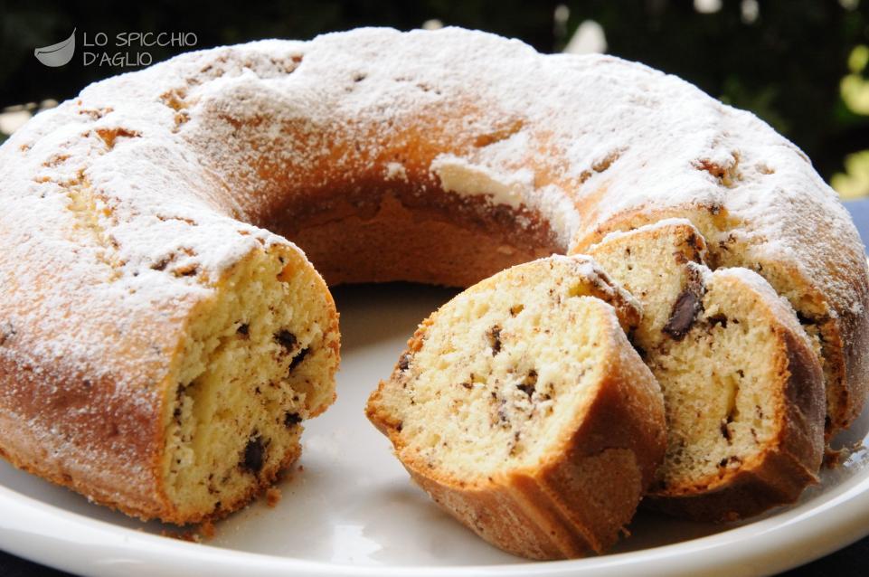 Ciambellone ricotta e gocce di cioccolato