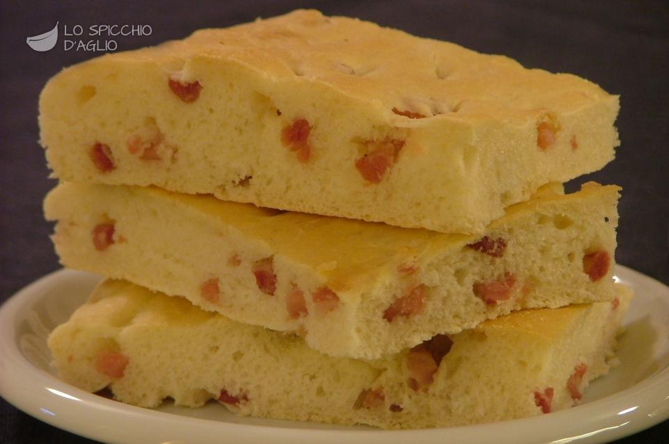 Focaccia al prosciutto