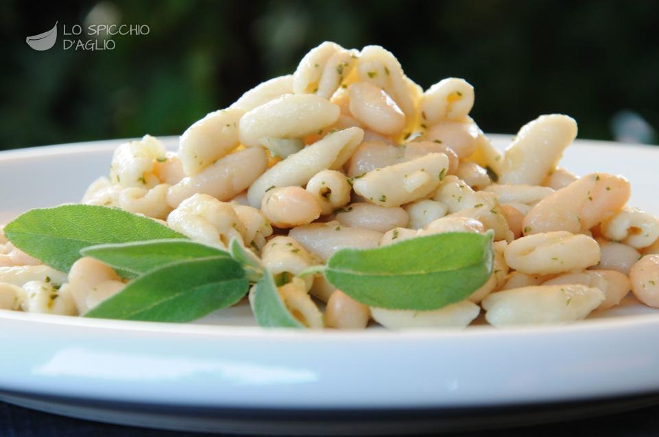 Pasta con fagioli aromatizzati