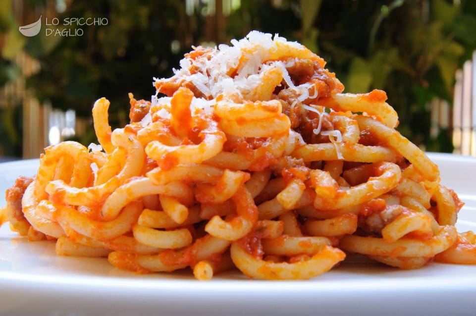 Gramigna al sugo di salsiccia Gramigna al sugo di salsiccia