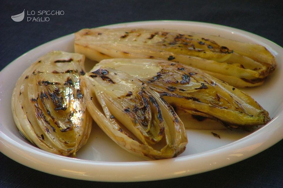 Cicoria belga grigliata Cicoria belga grigliata