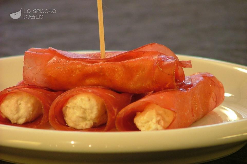 Involtini di bresaola gorgonzola e noci