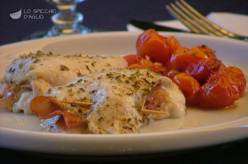 Involtini di pollo al forno con pomodorini