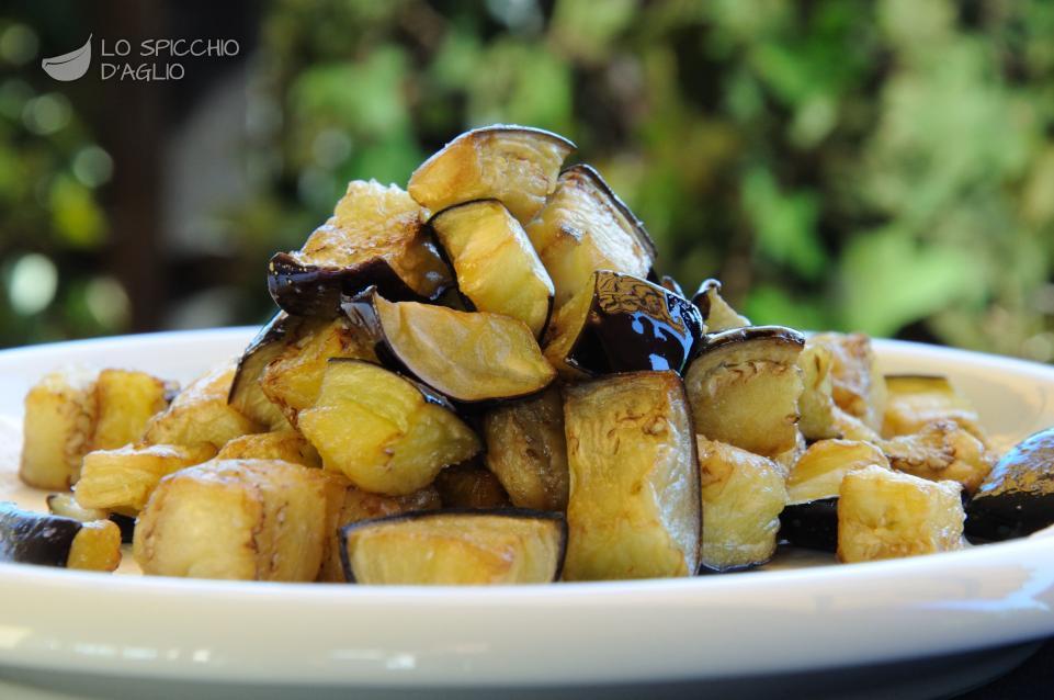 Melanzane fritte a funghetto