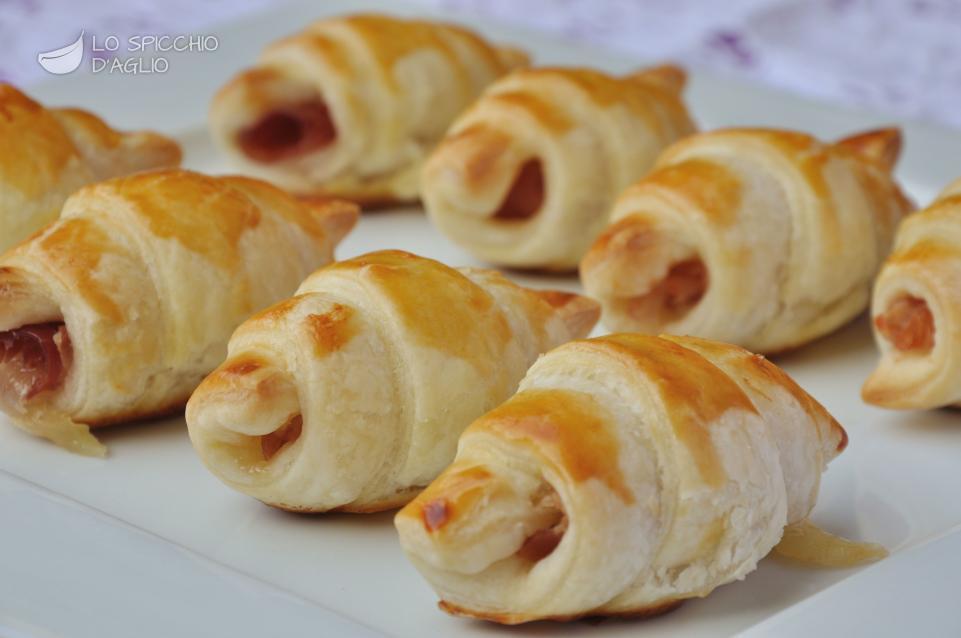 Ricetta Mini Croissant Speck E Fontina Le Ricette Dello Spicchio D Aglio