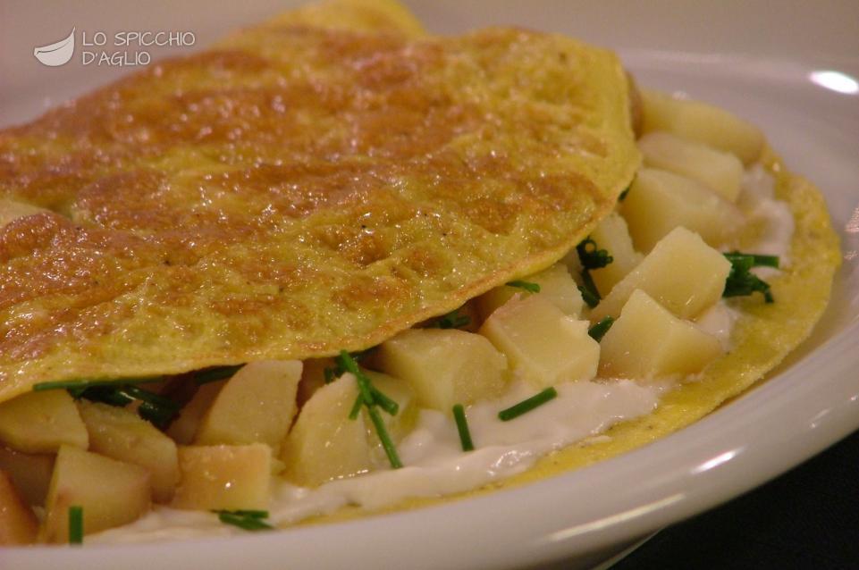 Omelette patate e robiola Omelette patate e robiola