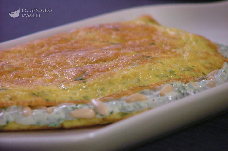 Omelette rucola, ricotta e pinoli