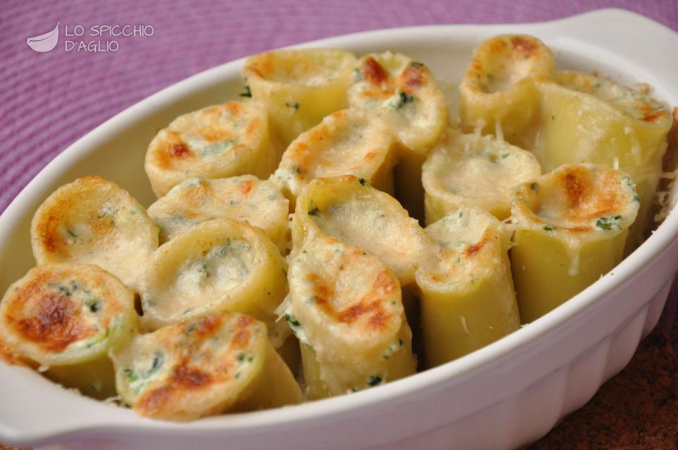 Paccheri ripieni di ricotta e bietola