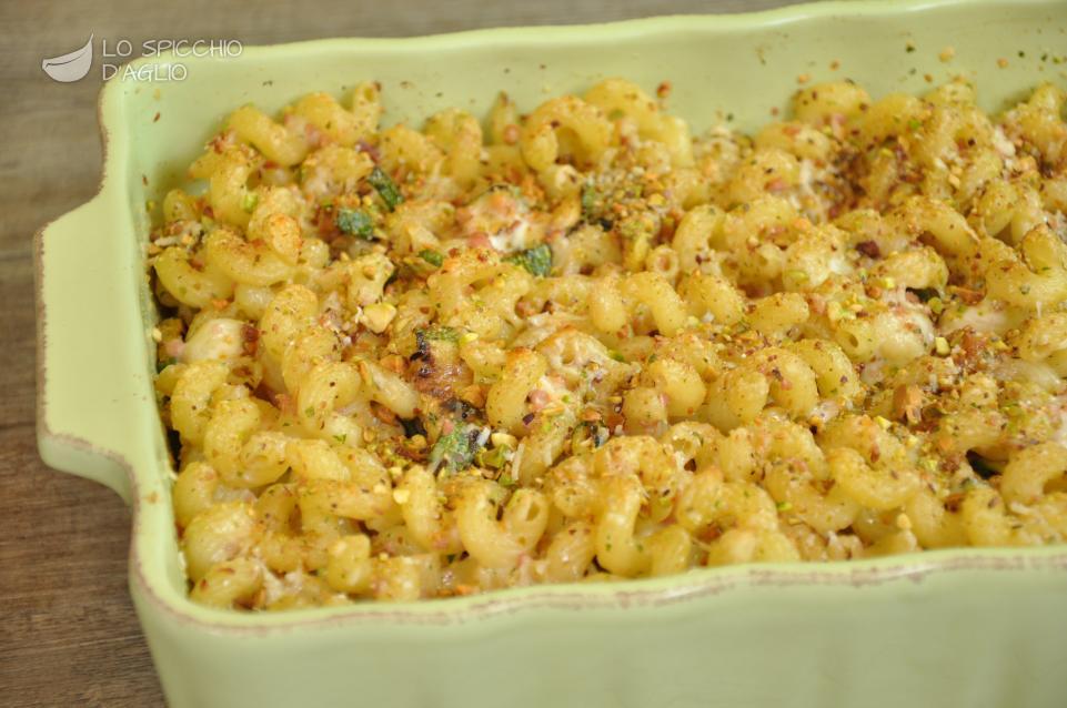 Pasta al forno zucchine, mortadella e stracchino Pasta al forno zucchine, mortadella e stracchino