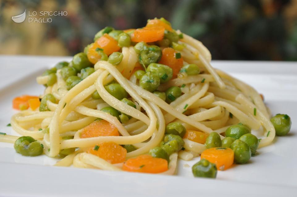 Pasta carote e piselli Pasta carote e piselli