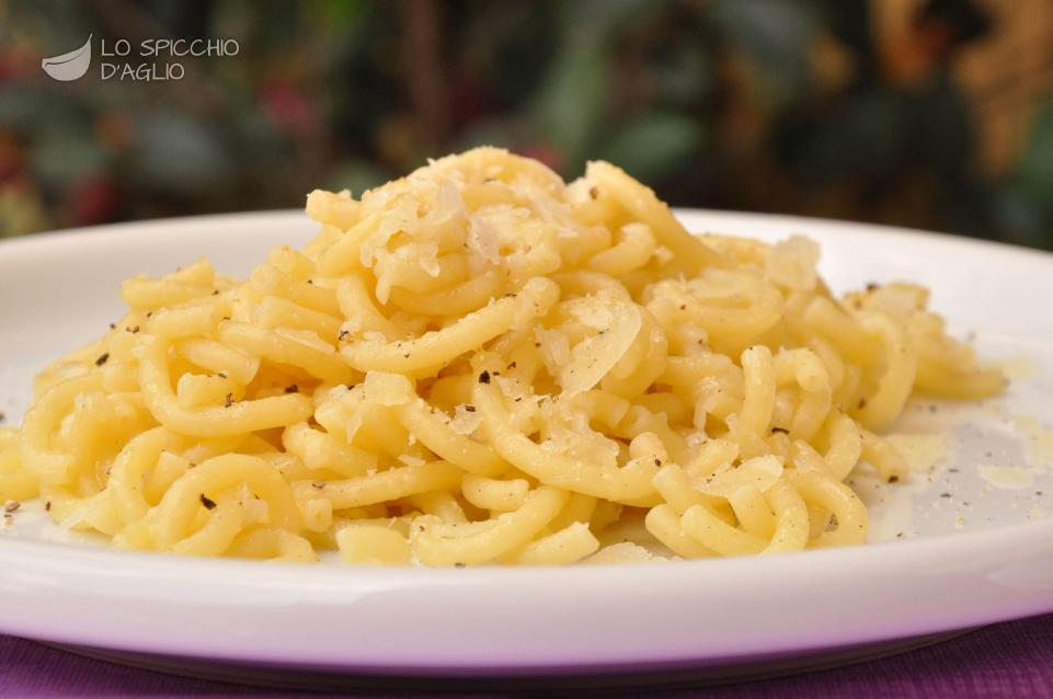 Pasta ai cipollotti Pasta ai cipollotti