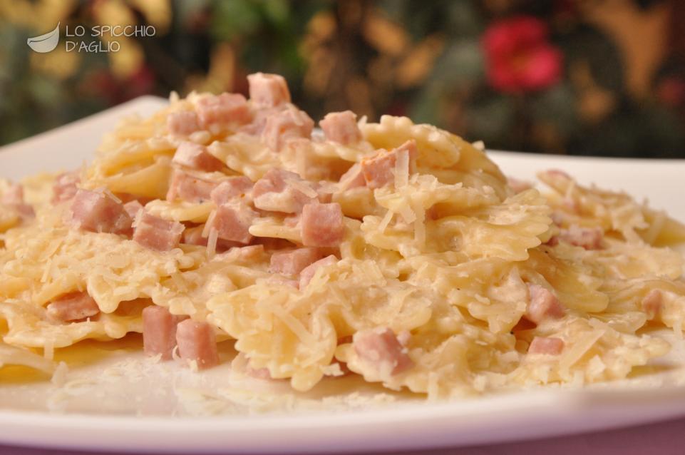 Ricetta - Pasta cotto e panna - Le ricette dello spicchio d'aglio