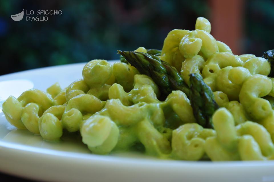 Pasta alla crema di asparagi