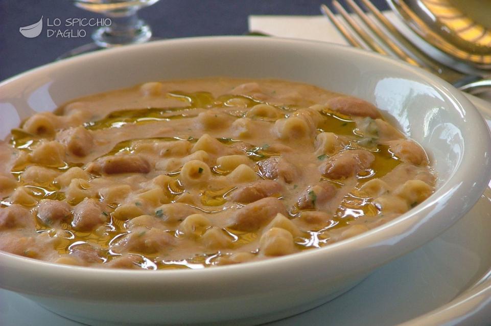 Pasta con i fagioli freschi