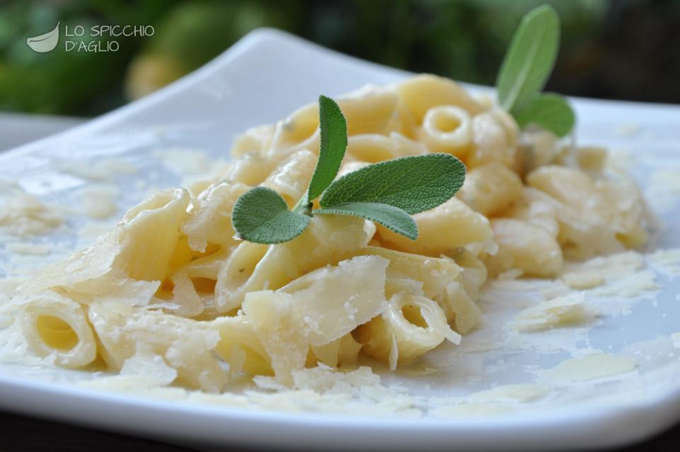 Ricetta - Pasta al gorgonzola - Le ricette dello spicchio d'aglio