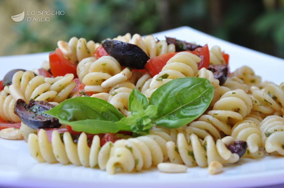 Pasta pomodorini e basilico