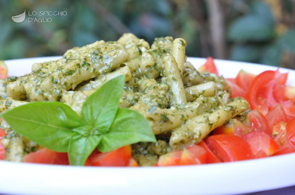 Pasta con pesto alla trapanese Pasta con pesto alla trapanese
