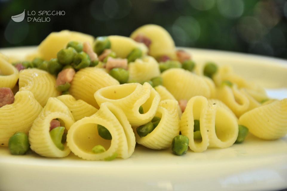 Pasta prosciutto e piselli