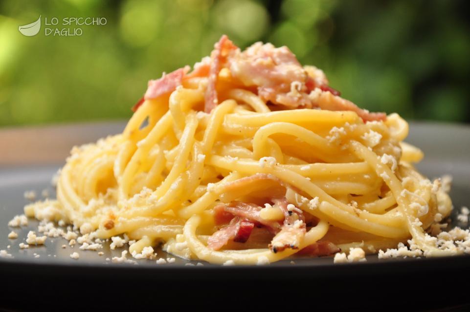 Pasta speck e uova Pasta speck e uova