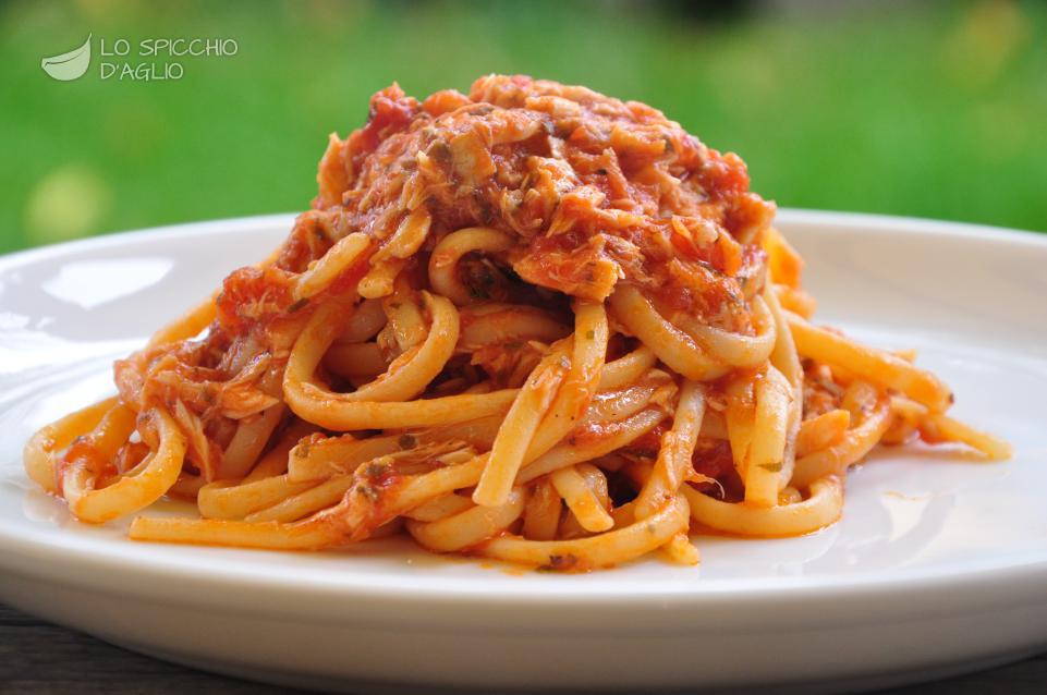 Pasta al sugo di filetti di pesce