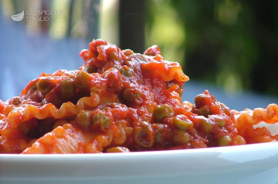 Pasta al sugo di piselli