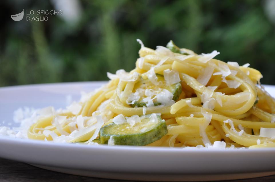 Pasta zucchine e zafferano